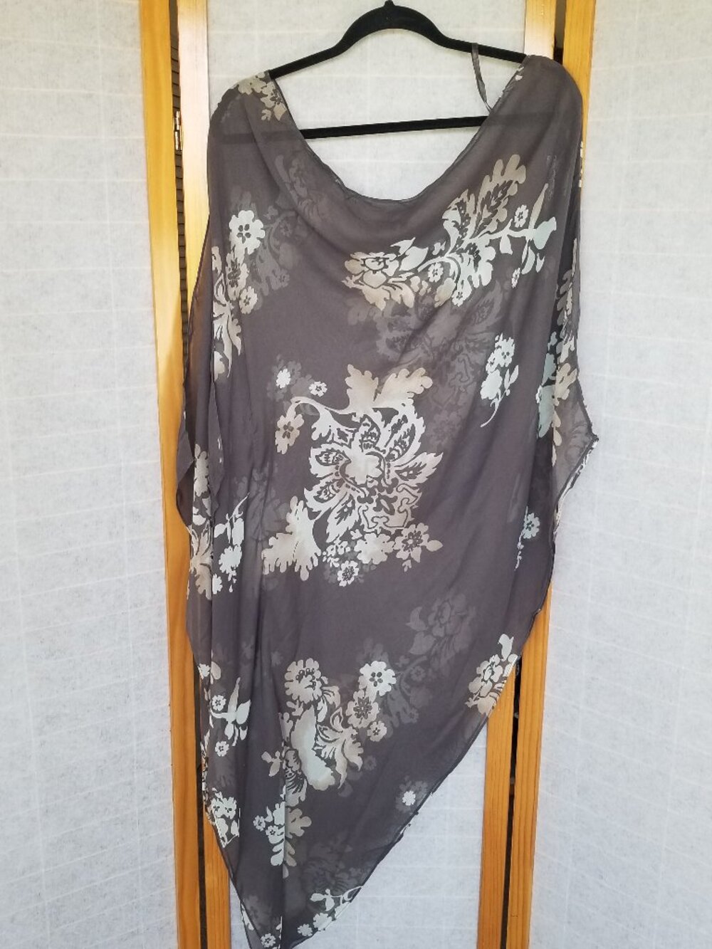 Soft Surroundings Asymmetric Floral Silk Poncho Size XL